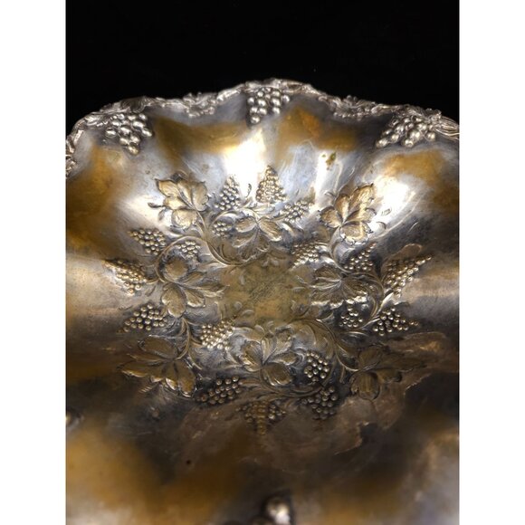 Antique Ornate Silver-Plated Pedestal Basket With Floral & Grapevine Design Scal - Picture 4 of 11